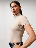 Load image into Gallery viewer, Everly S/S Shirt - Grey Beige
