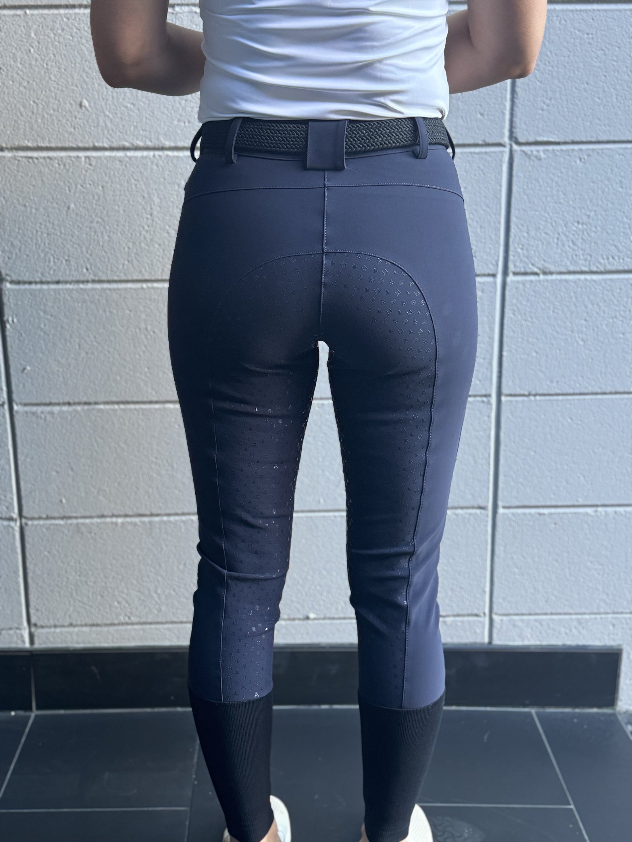 The Bel Air Flattering Fit Breeches / Navy