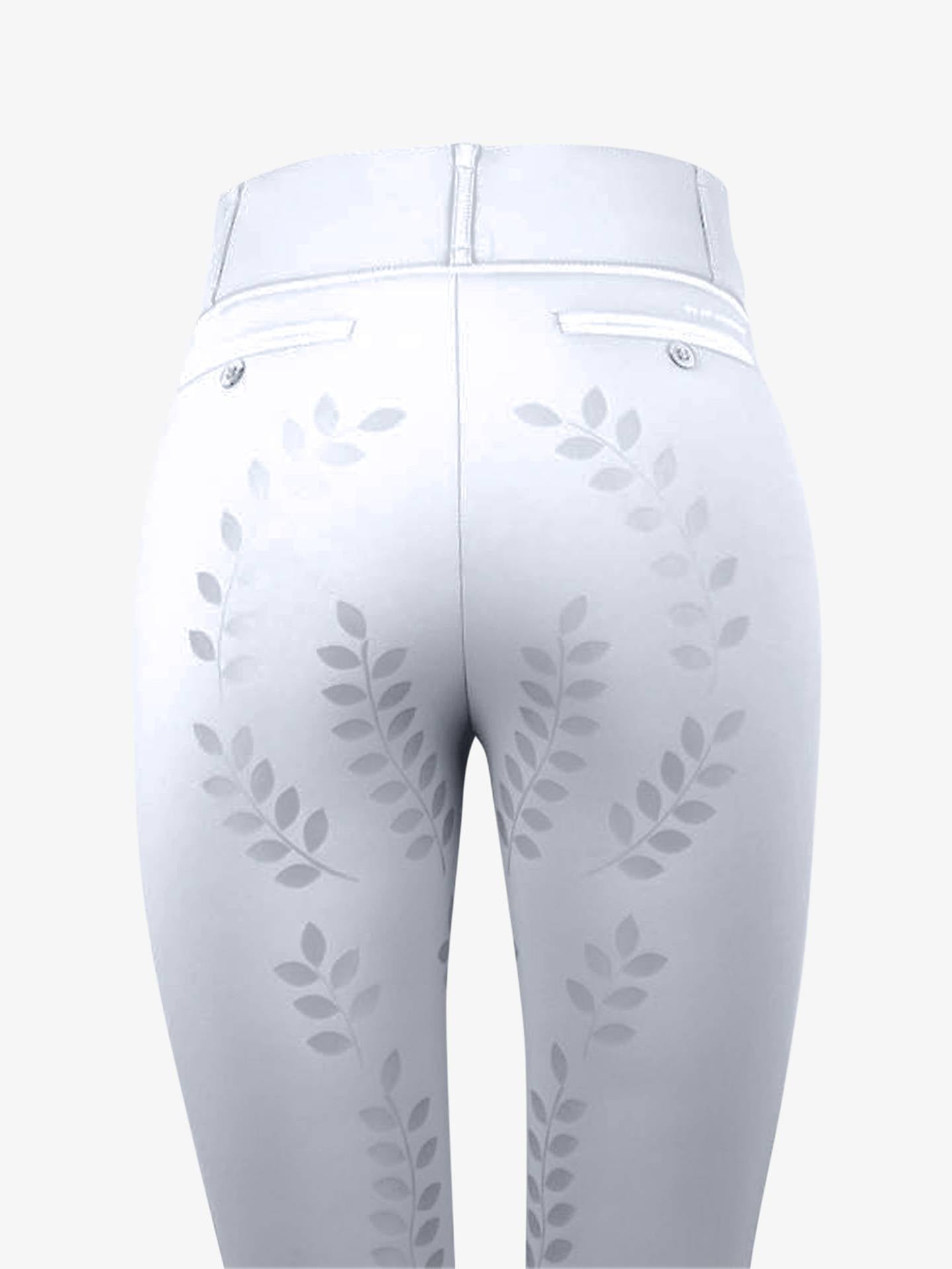 High-waisted, full seat riding breeches. The riding breeches are made of a 4-way-stretch material that breathes and provides optimal movability. The full seat, shaping grip gives not only a good grip, but also a beautiful silhouette. The back pocket imitations are strategically placed to not scratch the saddle. The riding breeches are elastic at the ankles.